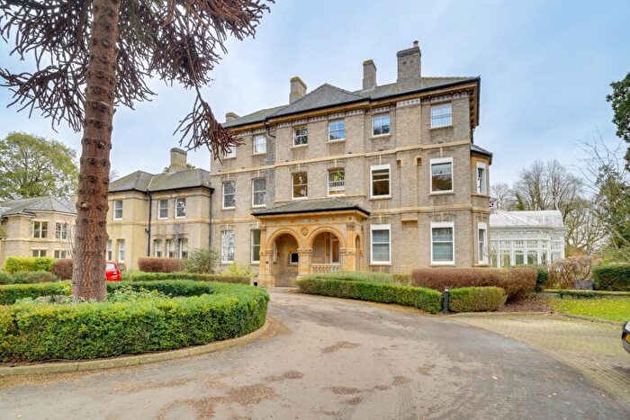 2 Bedroom Apartment For Sale In Thicket Road, Houghton, Huntingdon, Cambridgeshire, PE28