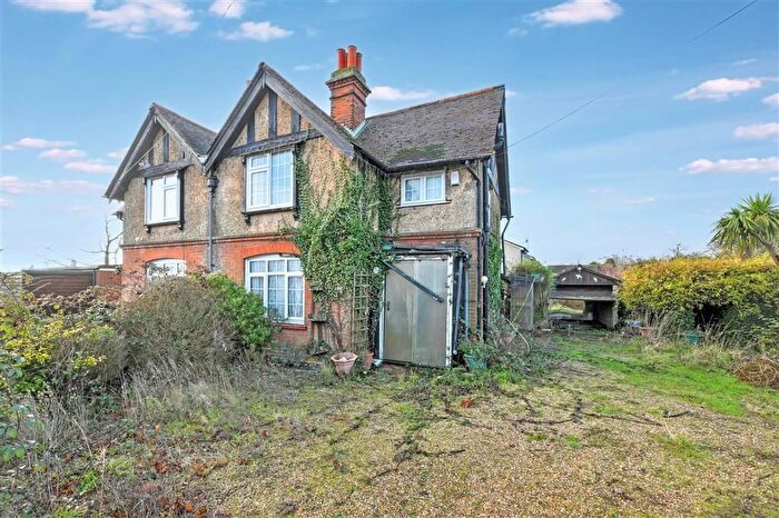 3 Bedroom Semi Detached House For Sale In Gosbecks Road, Colchester, CO2