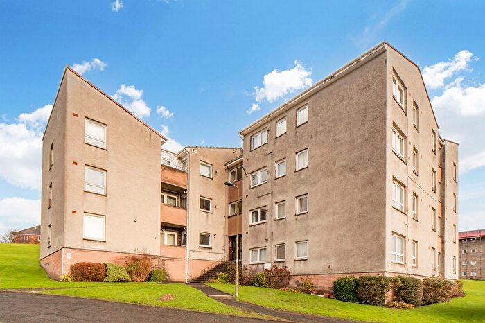 3 Bedroom Flat For Sale In / North Gyle Loan, Corstorphine, Edinburgh, EH12