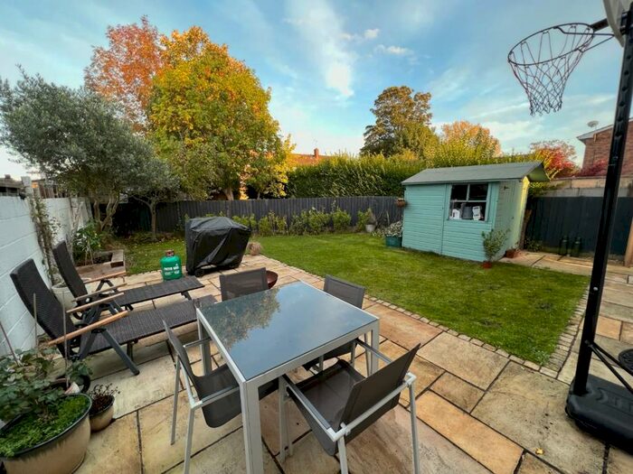 1 Bedroom Flat To Rent In Garden Flat, Rodney Road, Kingswood, Bristol, BS15