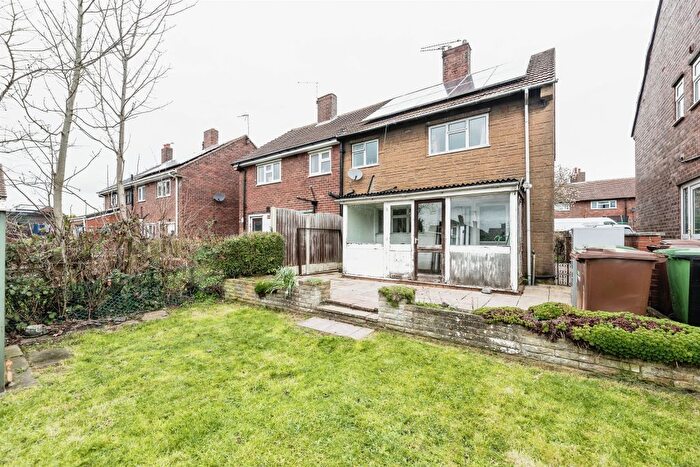 3 Bedroom Semi-Detached House For Sale In Rose Avenue, Upton, Pontefract, WF9