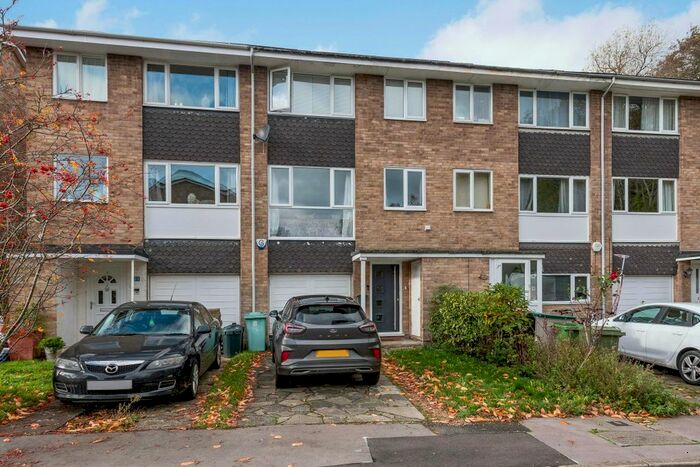 4 Bedroom Town House To Rent In St. Davids Close, West Wickham, BR4