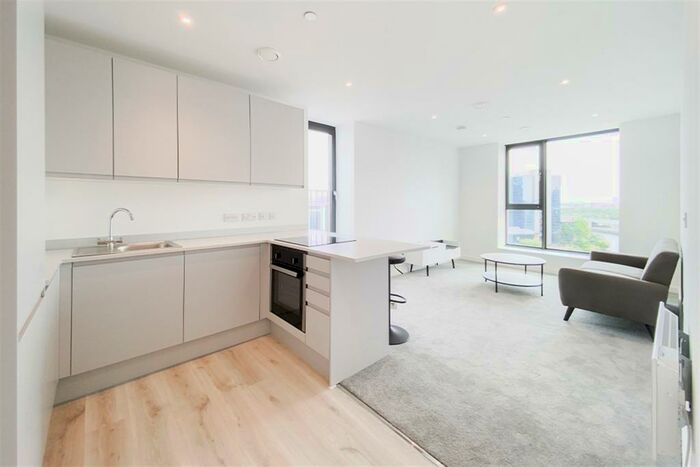 2 Bedroom Apartment To Rent In Block A, Wharfside, M17