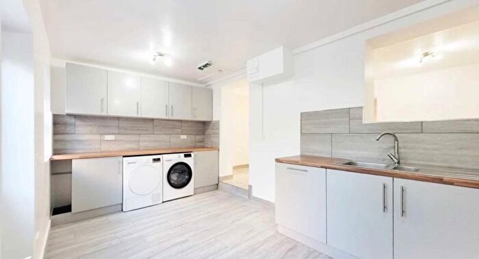 7 Bedroom Terraced House To Rent In Garnet Walk, London, E6