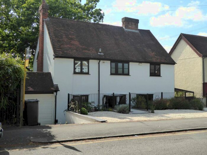 4 Bedroom House To Rent In Northcourt Avenue, Reading, RG2