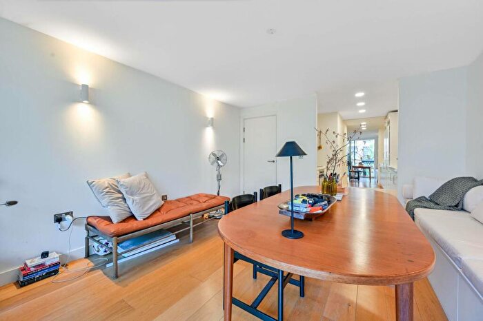 1 Bedroom Flat To Rent In Orsman Road, Hoxton, London, N1