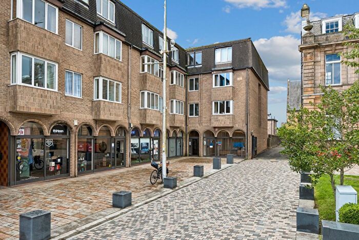 1 Bedroom Flat For Sale In Colquhoun Square, Helensburgh, Argyll And Bute, G84