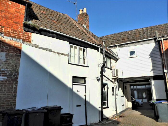 2 Bedroom Flat To Rent In Northgate Street, Devizes, SN10