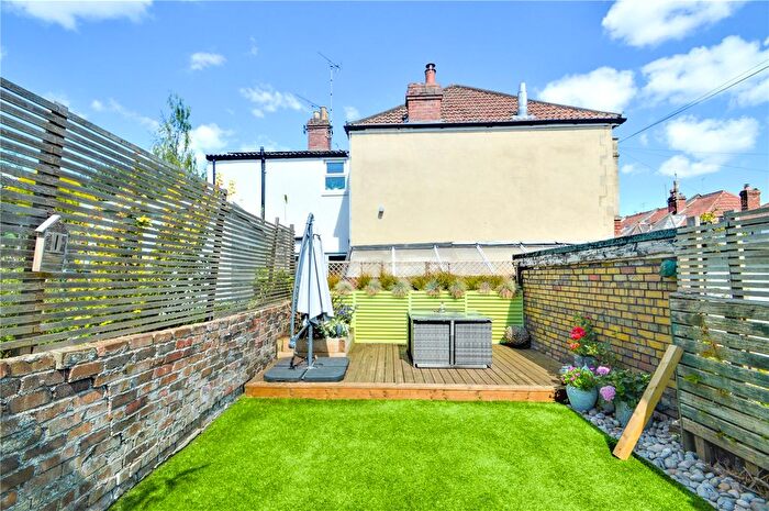 4 Bedroom Terraced House For Sale In York Avenue, Bristol, BS7