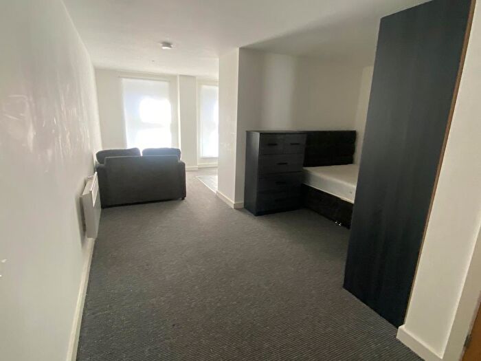 1 Bedroom Apartment To Rent In Wolstenholme Square, Liverpool, Merseyside, L1