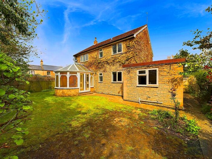 4 Bedroom Detached House For Sale In Westlands Lane, Beanacre, SN12