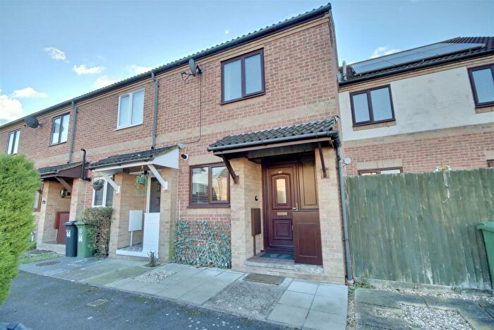 2 Bedroom Terraced House For Sale In Bertie Road, Southsea, PO4