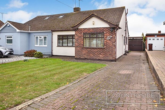 2 Bedroom Semi Detached Bungalow For Sale In Cumberland Avenue, Benfleet, SS7