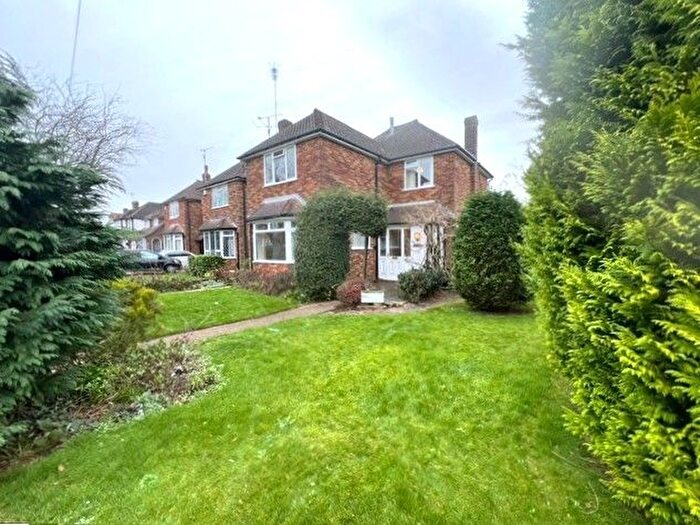 3 Bedroom Detached House To Rent In Stratton Gardens, Luton, LU2