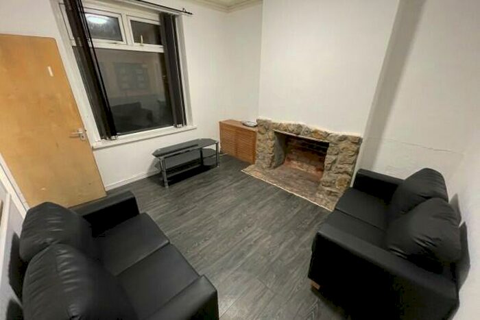 4 Bedroom Terraced House To Rent In Mundy Place Cardiff, CF24