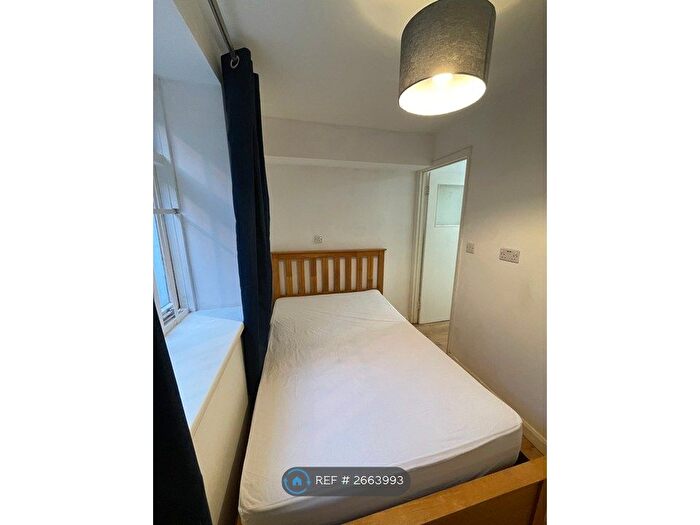 1 Bedroom Flat To Rent In Foxley Road, London, SW9