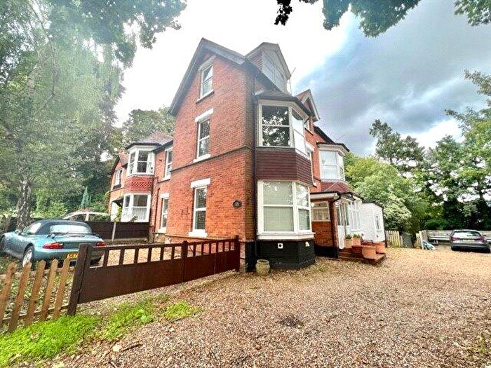 1 Bedroom Apartment To Rent In Heatherley Road, Camberley, Surrey, GU15