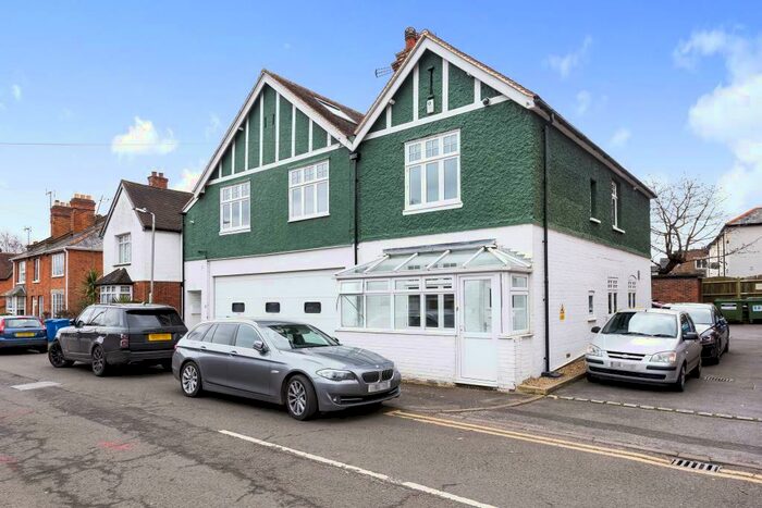 3 Bedroom Semi-Detached House To Rent In Ascot, Berkshire, SL5