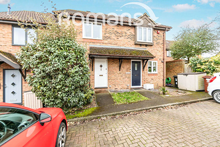 2 Bedroom House To Rent In Coleridge Close, Twyford, Reading, RG10