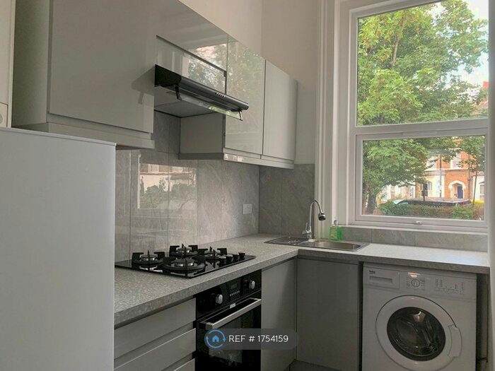 1 Bedroom Flat To Rent In Horn Lane, London, W3