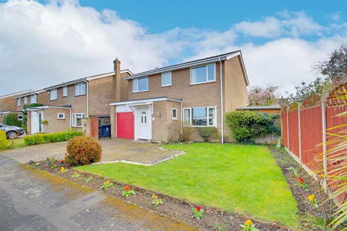 4 Bedroom Detached House For Sale In Priory Close, Needingworth, PE27