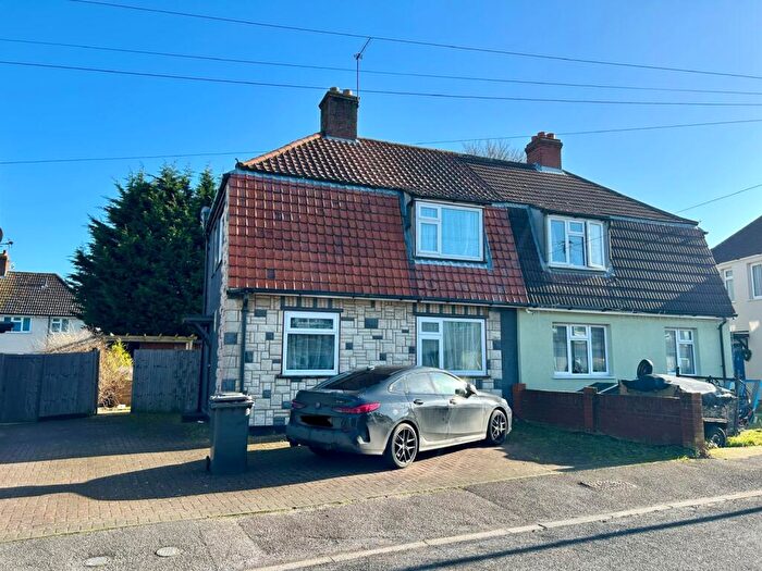 3 Bedroom Semi-Detached House To Rent In Ransome Crescent, Ipswich, IP3