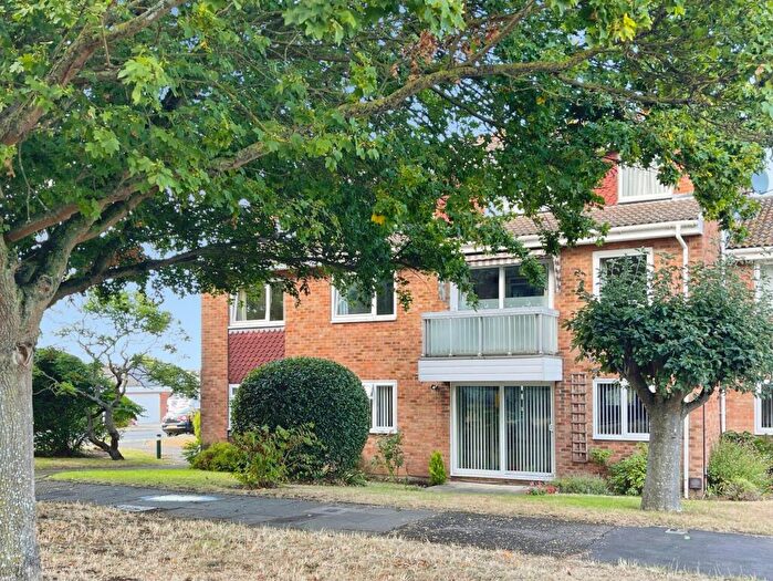 2 Bedroom Flat For Sale In Princess Margaret Avenue, Lyngate Court Princess Margaret Avenue, CT9