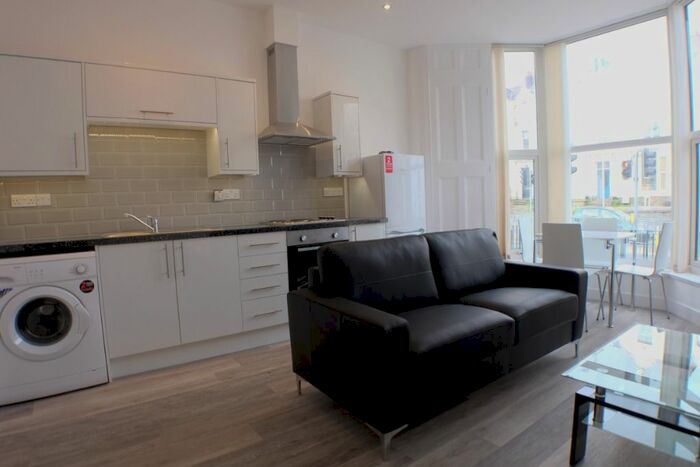 2 Bedroom Flat To Rent In Walter Road, Uplands, Swansea, SA1