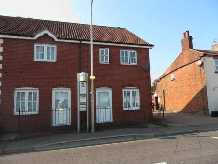 2 Bedroom End Of Terrace House To Rent In St. Thomas Road, Spalding, PE11