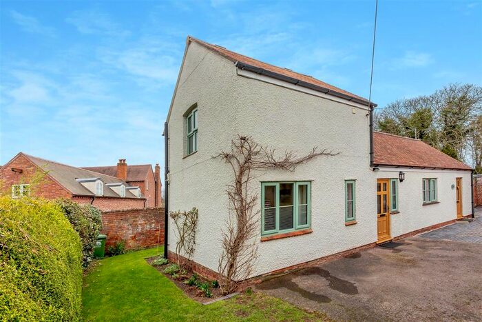 2 Bedroom Cottage For Sale In The Village, Dymock, GL18