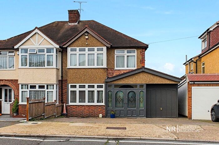 3 Bedroom Semi Detached House For Sale In Bolton Road, Chessington, Surrey., KT9