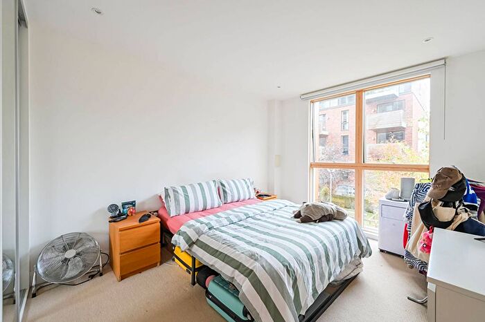 1 Bedroom Flat For Sale In Donoghue Court, Tower Hamlets, London, E3