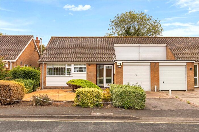 2 Bedroom Bungalow For Sale In Church Close, Grimsby, Lincolnshire, DN32
