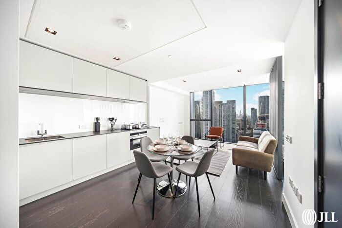 Flat To Rent In Amory Tower, Marsh Wall, E14