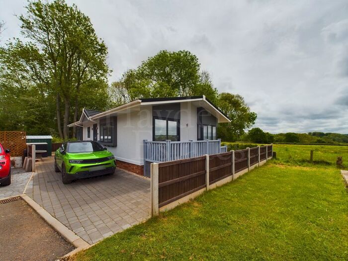 2 Bedroom Mobile/park Home For Sale In Valley View Park, Alveley, Bridgnorth, WV15