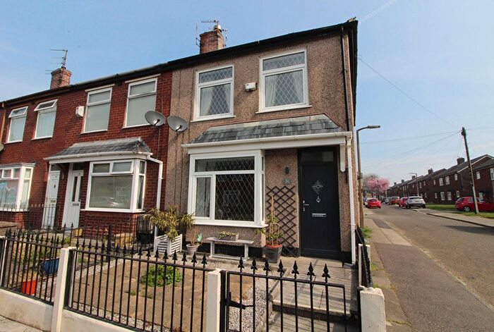 2 Bedroom End Of Terrace House To Rent In Robert Street, Bury, BL8