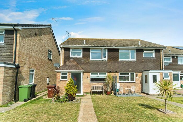 3 Bedroom Semi-Detached House For Sale In Aylesbury Avenue, Eastbourne, BN23