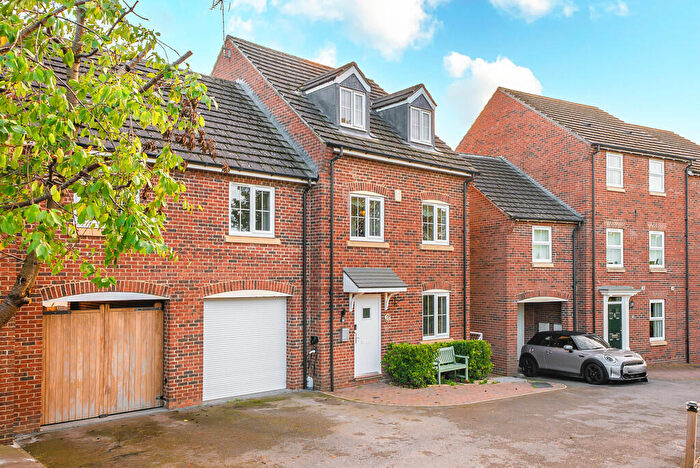 5 Bedroom Link Detached House To Rent In Allotment Gardens, Harrogate, HG1