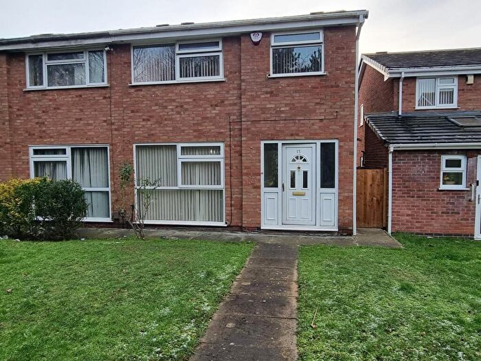 3 Bedroom Semi Detached House For Sale In Dunsville Walk, Leicester, LE4