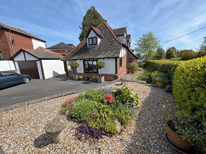 3 Bedroom Detached House For Sale In Lon Hir, Carmarthen, SA31