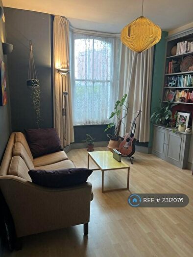 1 Bedroom Flat To Rent In Hunsdon Road, London, SE14