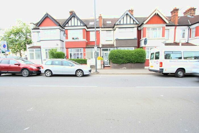 1 Bedroom Flat To Rent In Durnsford Road, Wimbledon Park, SW19
