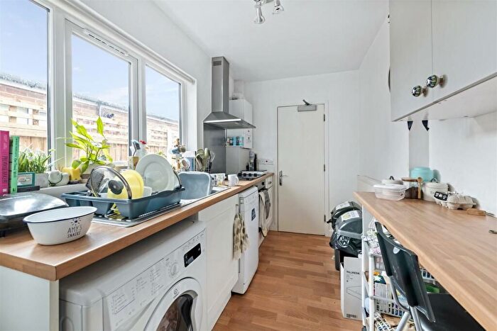 2 Bedroom Property To Rent In Warwick Street, Nottingham, NG7