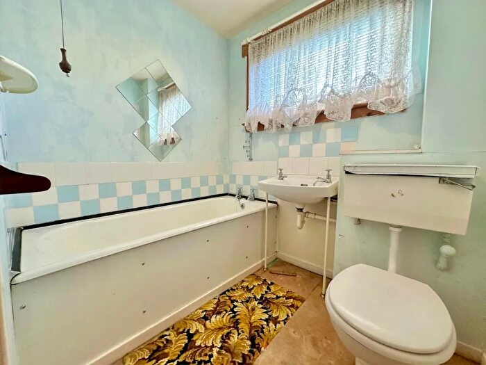 2 Bedroom End Terrace House For Sale In Morvich Way, Inverness, IV2