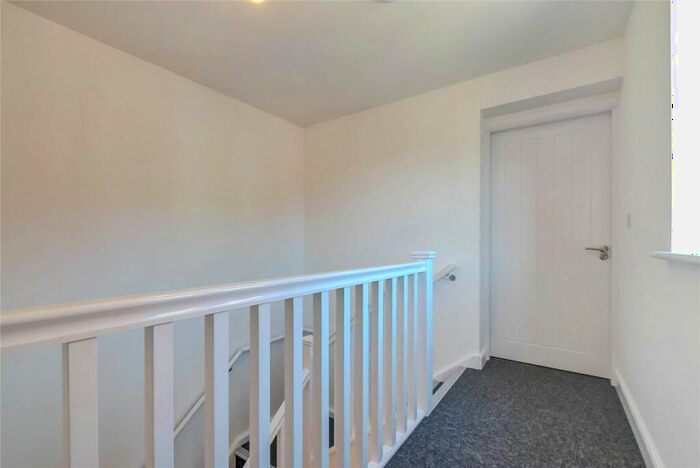 1 Bedroom Flat To Rent In Hallgate, Cottingham, East Yorkshire, HU16