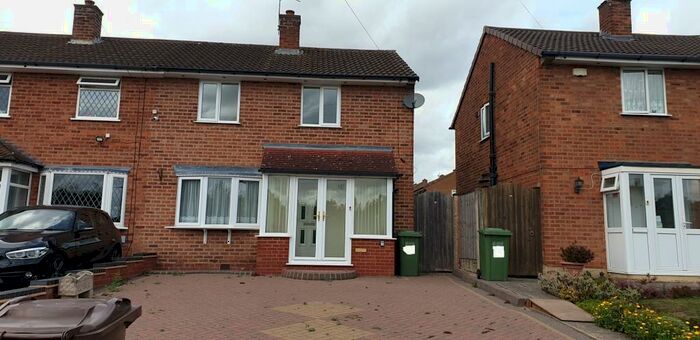 3 Bedroom House To Rent In Arlescote Road, Solihull, B92