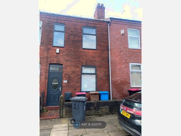 3 Bedroom Terraced House To Rent In Higher Croft, Eccles, Manchester, M30