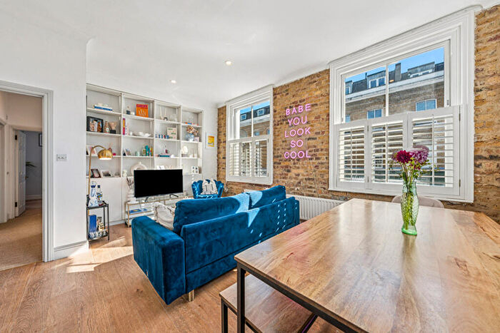 2 Bedroom Flat For Sale In Stanmer Street, London, SW11