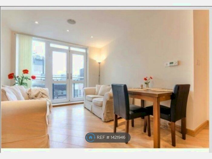 2 Bedroom Flat To Rent In Printing House Square, Guildford Town Centre, GU1