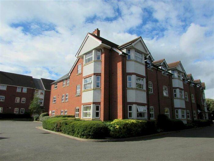 3 Bedroom Flat To Rent In Fazeley Close, Solihull, B91